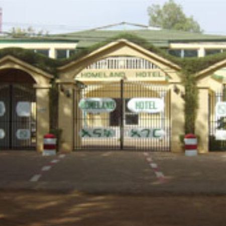 Homeland Hotel Ниамей Экстерьер фото