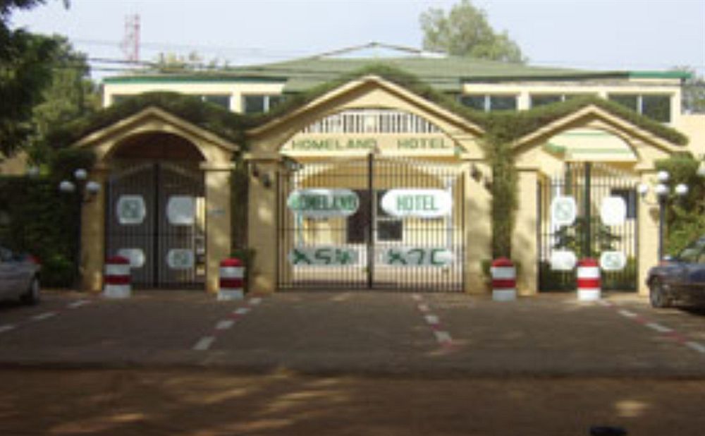 Homeland Hotel Ниамей Экстерьер фото